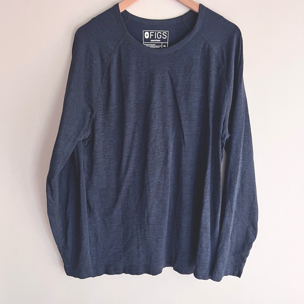 FIGS seamless top